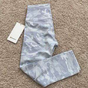 Lululemon Wunder Under Crop